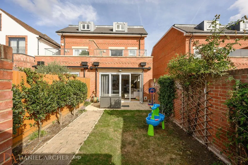 Durham Road, West Wimbledon, SW20, photo 4