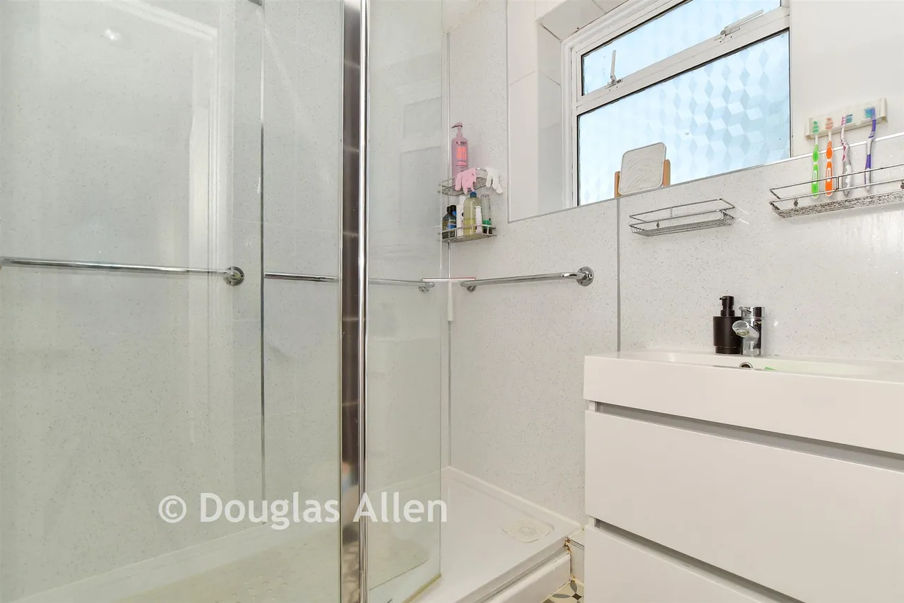 Bourne Close, Basildon, SS15, photo 10