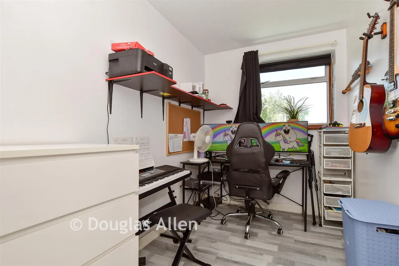 Bourne Close, Basildon, SS15, photo 9