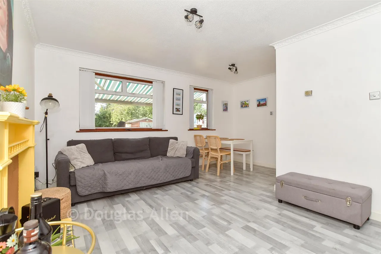 Bourne Close, Basildon, SS15, photo 6