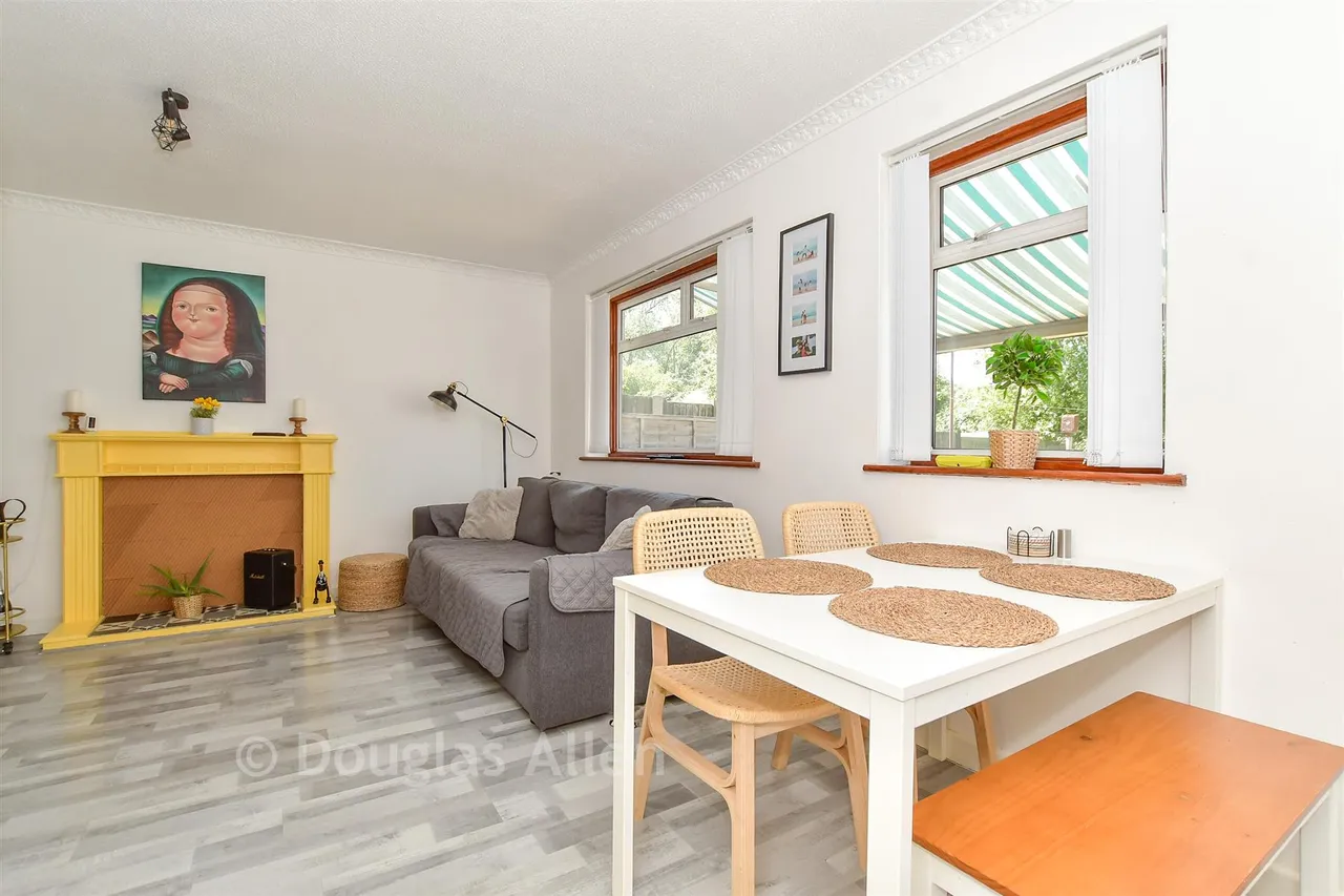 Bourne Close, Basildon, SS15, photo 12