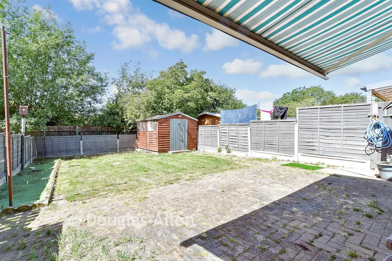 Bourne Close, Basildon, SS15, photo 2