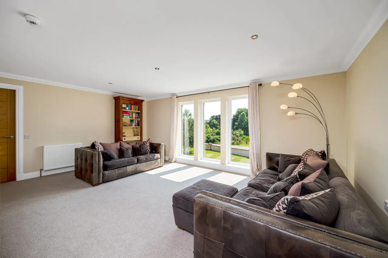Hallowood Road, Elgin, photo 21
