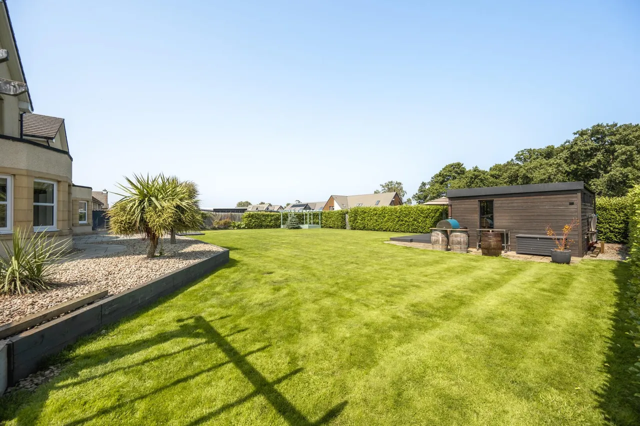 Hallowood Road, Elgin, photo 41