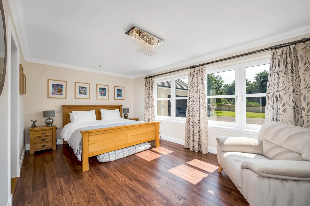 Hallowood Road, Elgin, photo 15