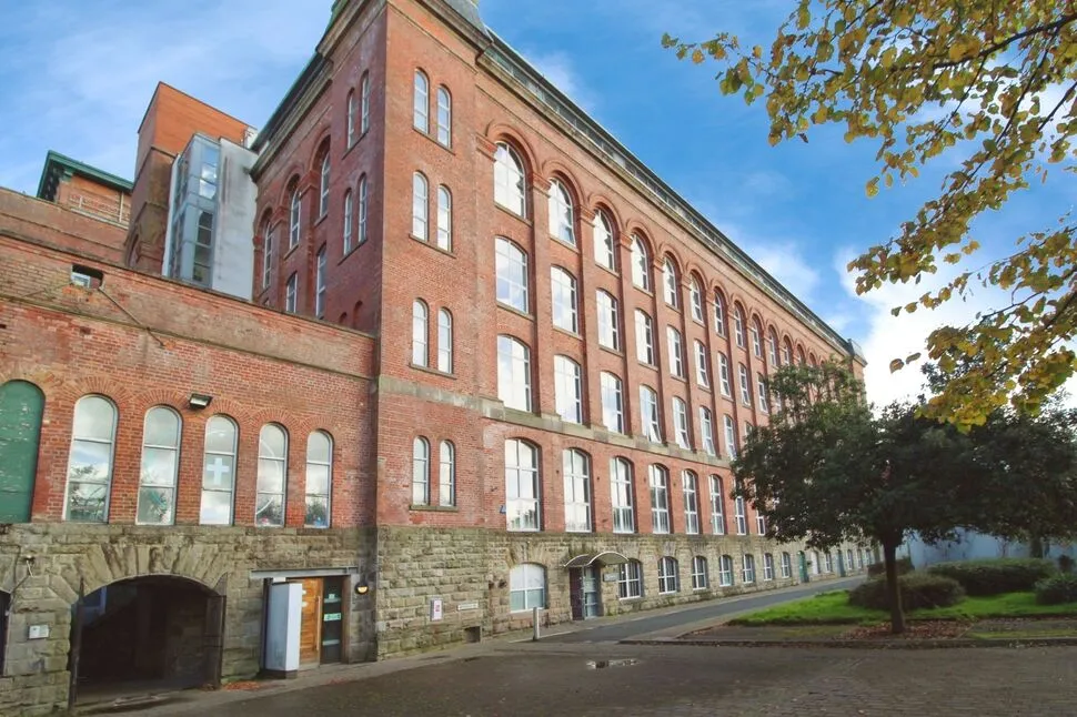2 bed flat for sale — Waterhouse Way, Stockport, Greater Manchester, SK5