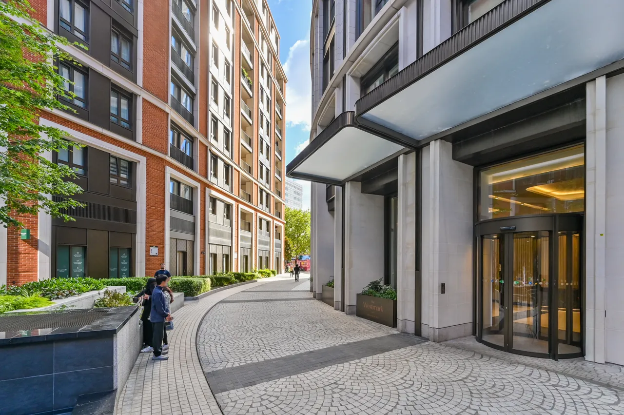 2 bed flat for sale — Apartment 901, Westmark Tower, LONDON
