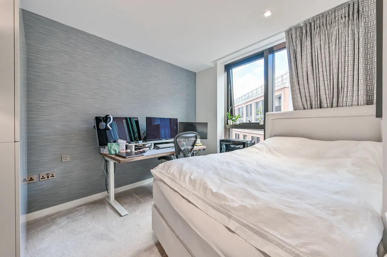Apartment 901, Westmark Tower, LONDON, photo 7