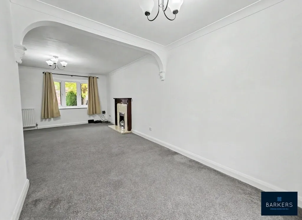 The Burrows, Birstall, WF17, photo 7