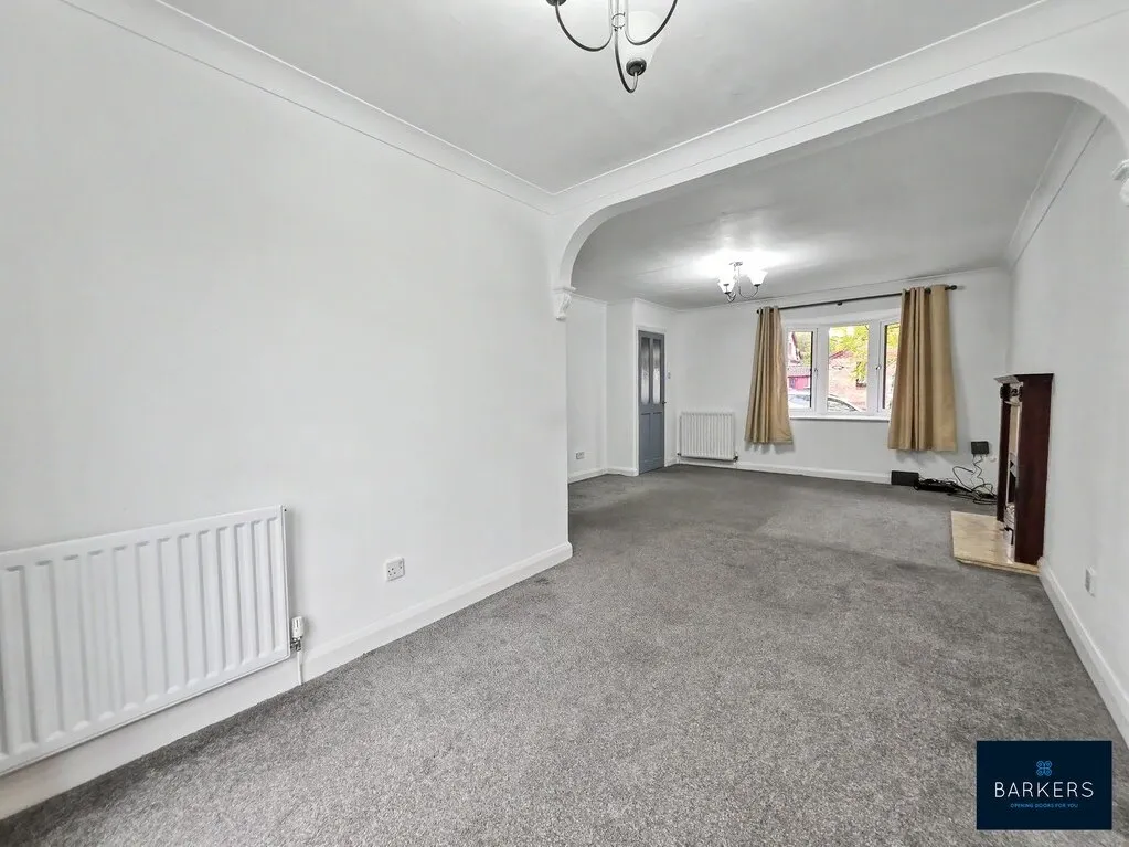 The Burrows, Birstall, WF17, photo 6