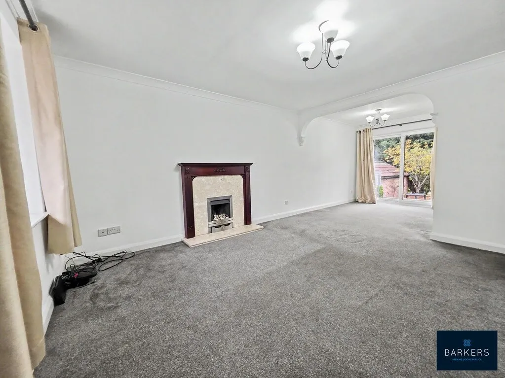 The Burrows, Birstall, WF17, photo 4