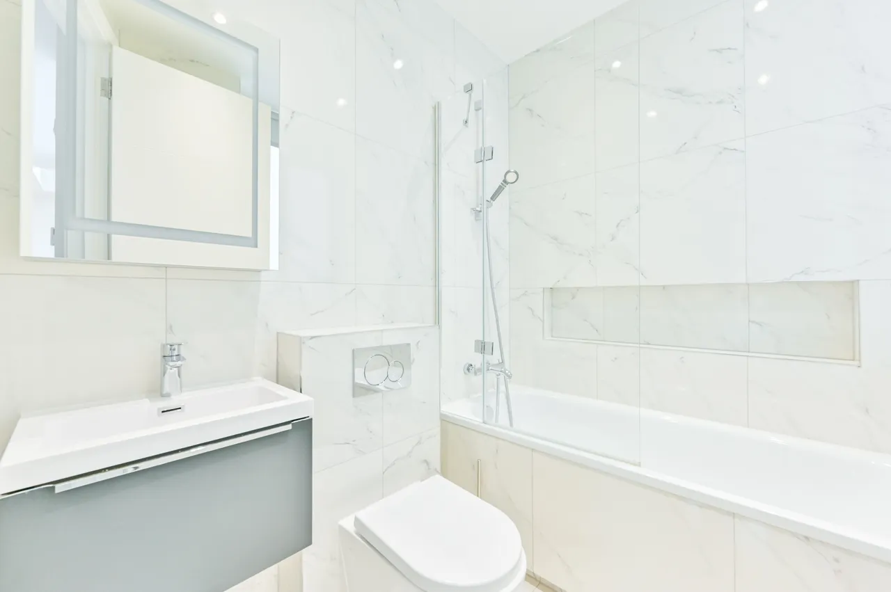 London, WC1N, photo 9