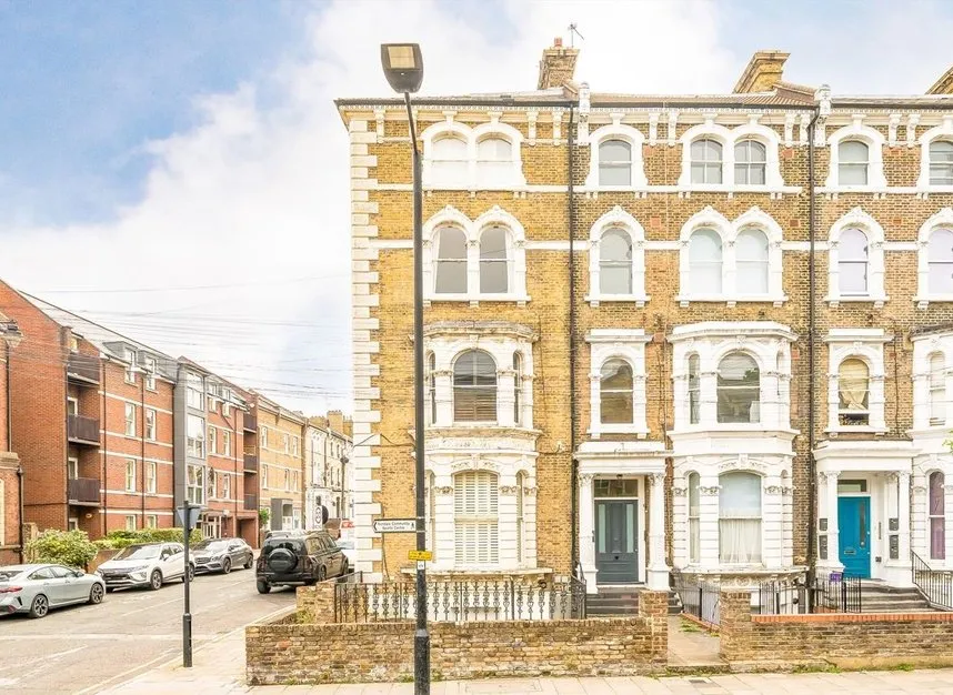 1 bed flat for sale — Bedford Road, Clapham, SW4