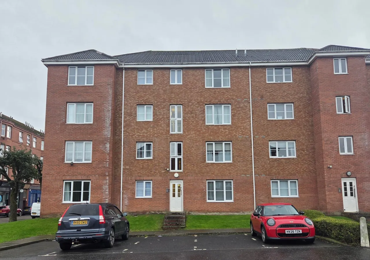 2 bed flat to rent, Tullis Gardens, Glasgow, G40