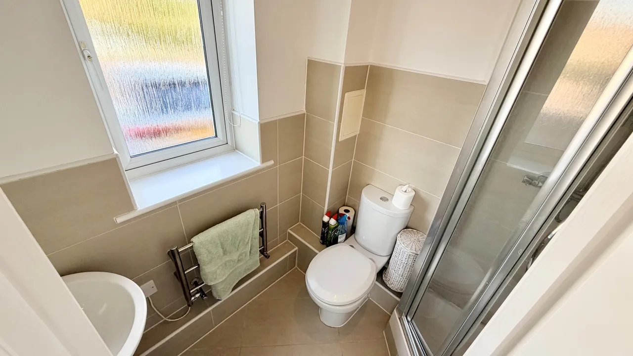 Stafford Avenue, Hornchurch, RM11 2EP, photo 13