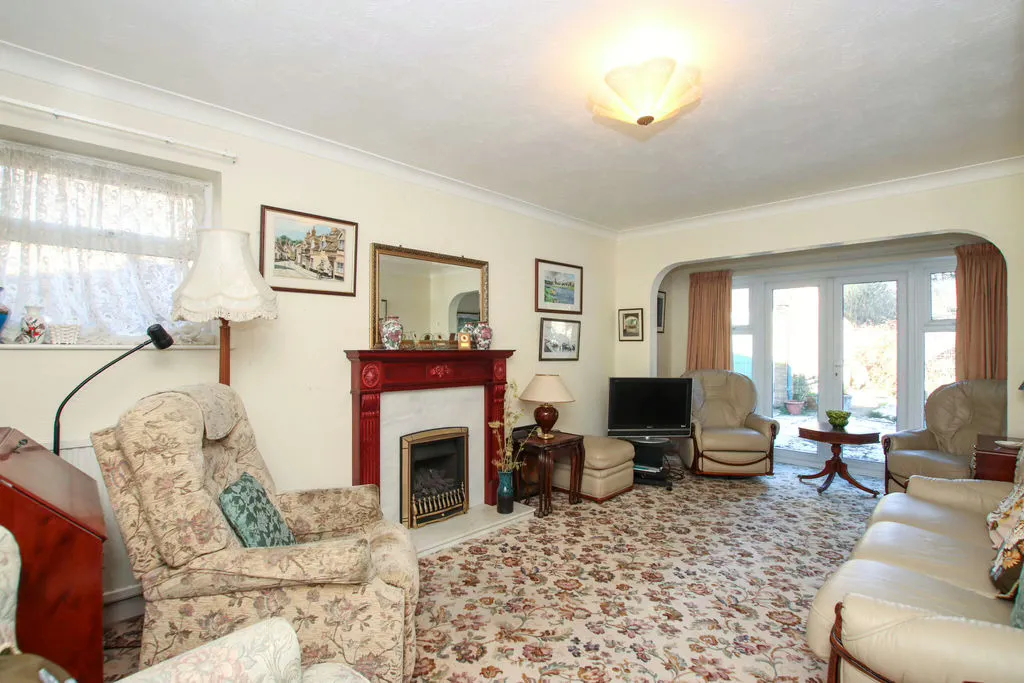 Grove Park, Tring, Hertfordshire, HP23 5JR, photo 3