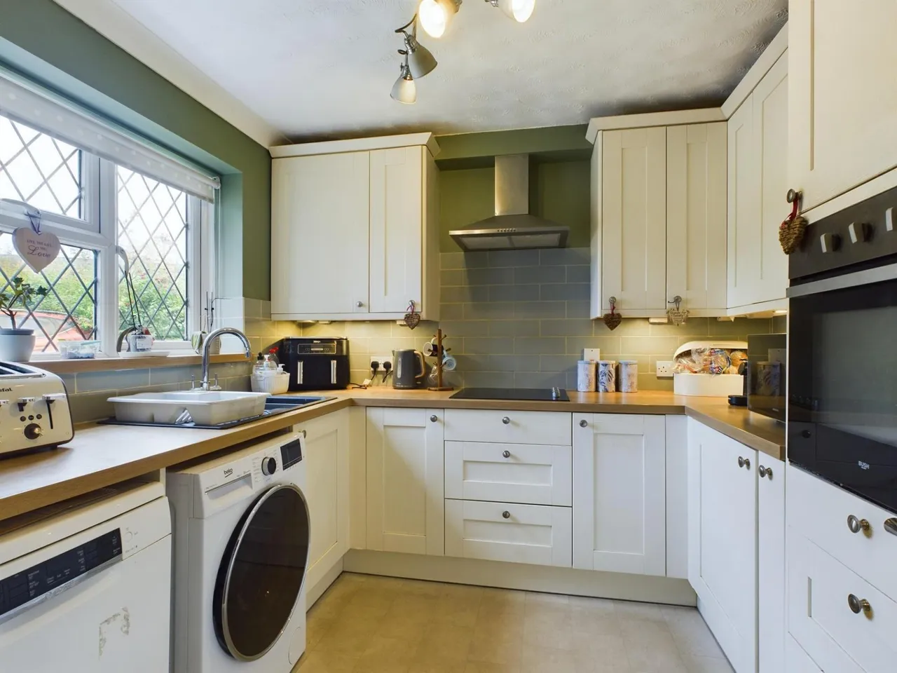 Upronfield Close, Hatch Warren, Basingstoke, RG22, photo 2