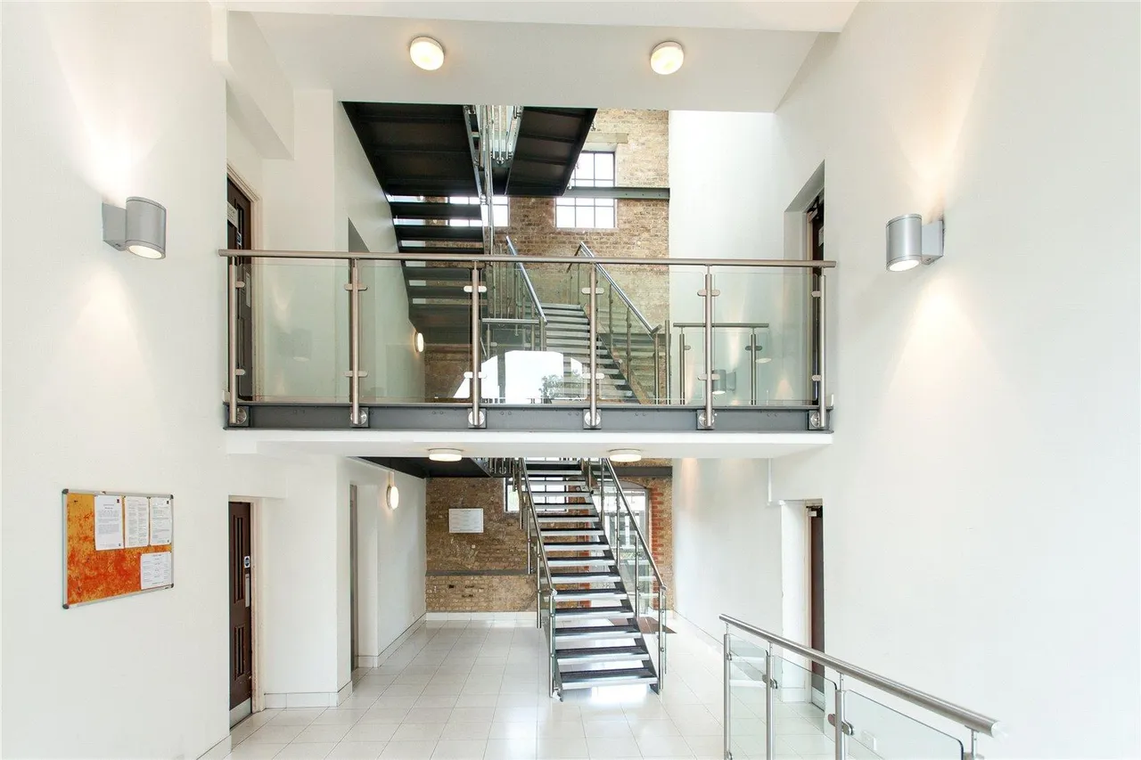 Old Ford Road, London, E3, photo 13