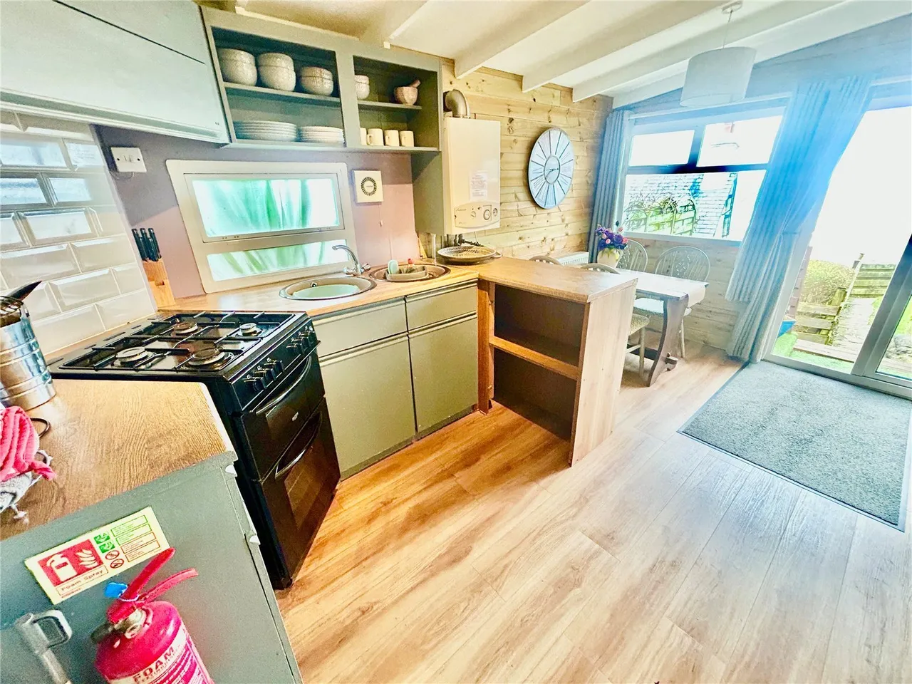 Beach Road, Benllech, LL74, photo 4