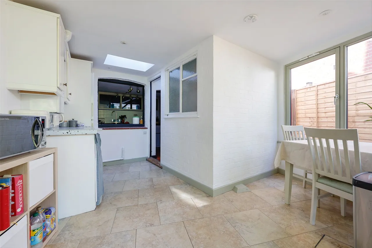 Horsham Road, Mid Holmwood, RH5, photo 11