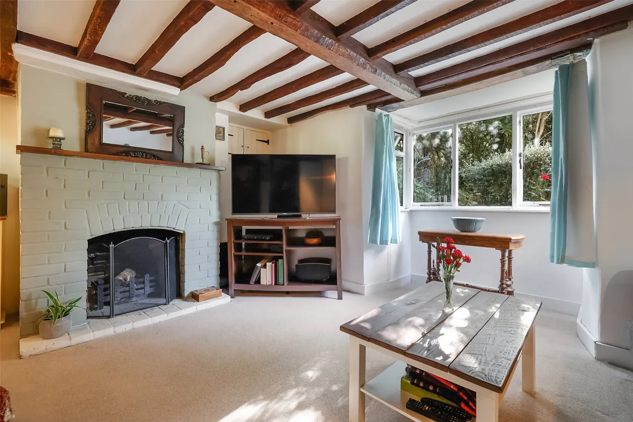 Horsham Road, Mid Holmwood, RH5, photo 2