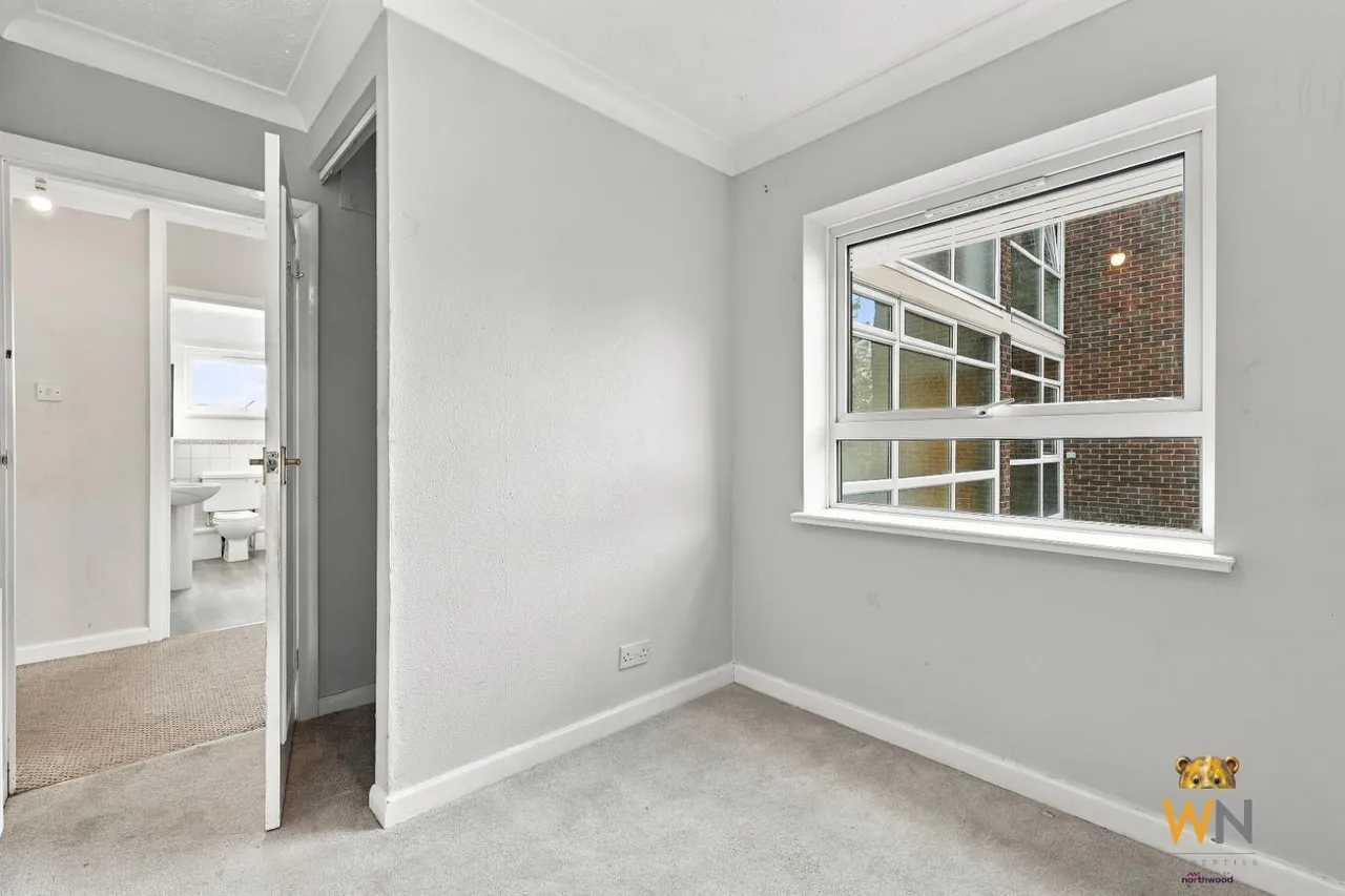 Hutton Road, Shenfield, CM15, photo 11