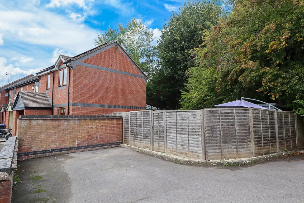 Spreckley Road, Lower Compton, photo 8