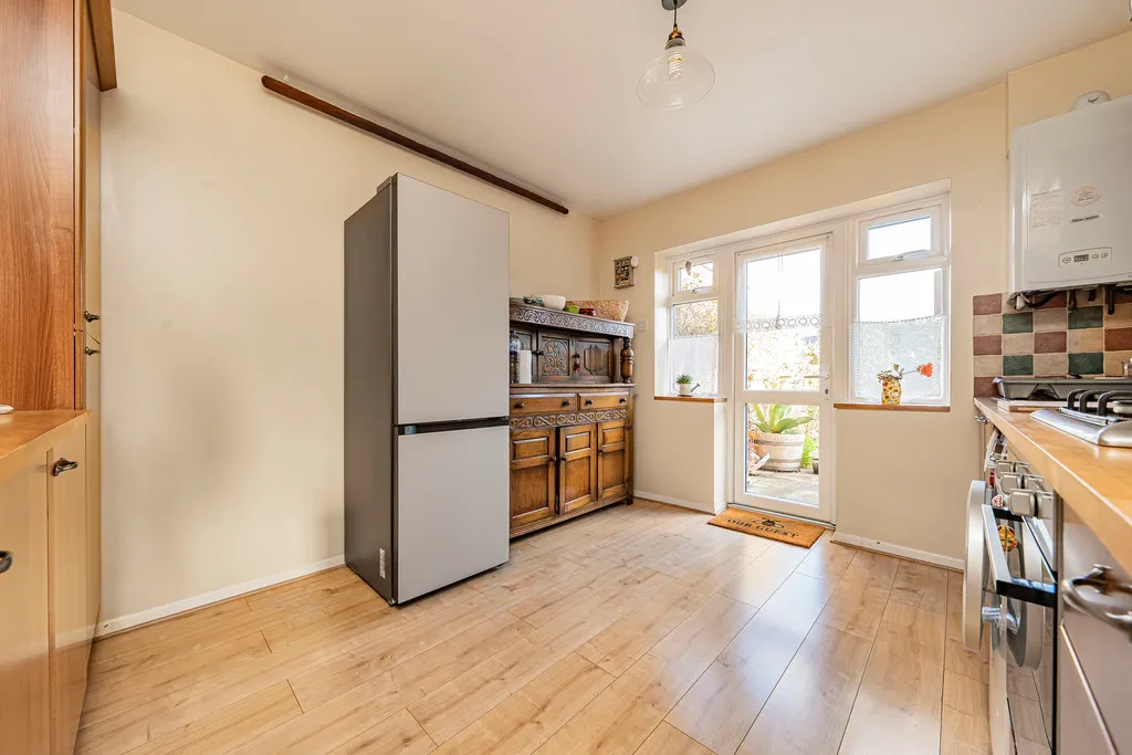 Brampton Road, Hillingdon, UB10, photo 5