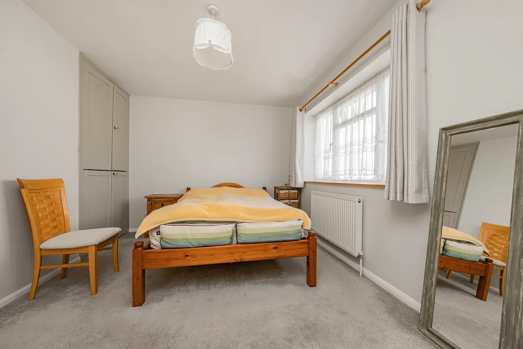 Brampton Road, Hillingdon, UB10, photo 20
