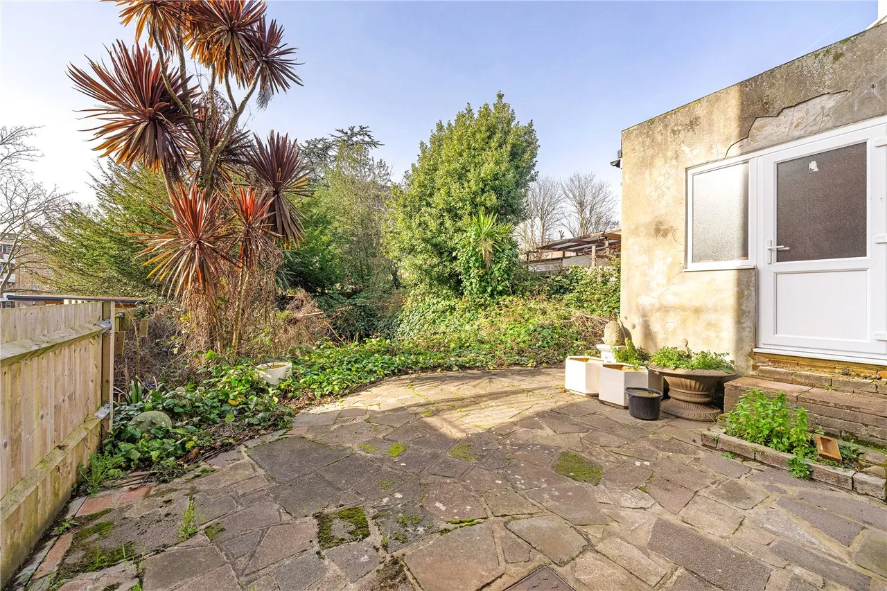 Dog Kennel Hill, East Dulwich, London, SE22, photo 4