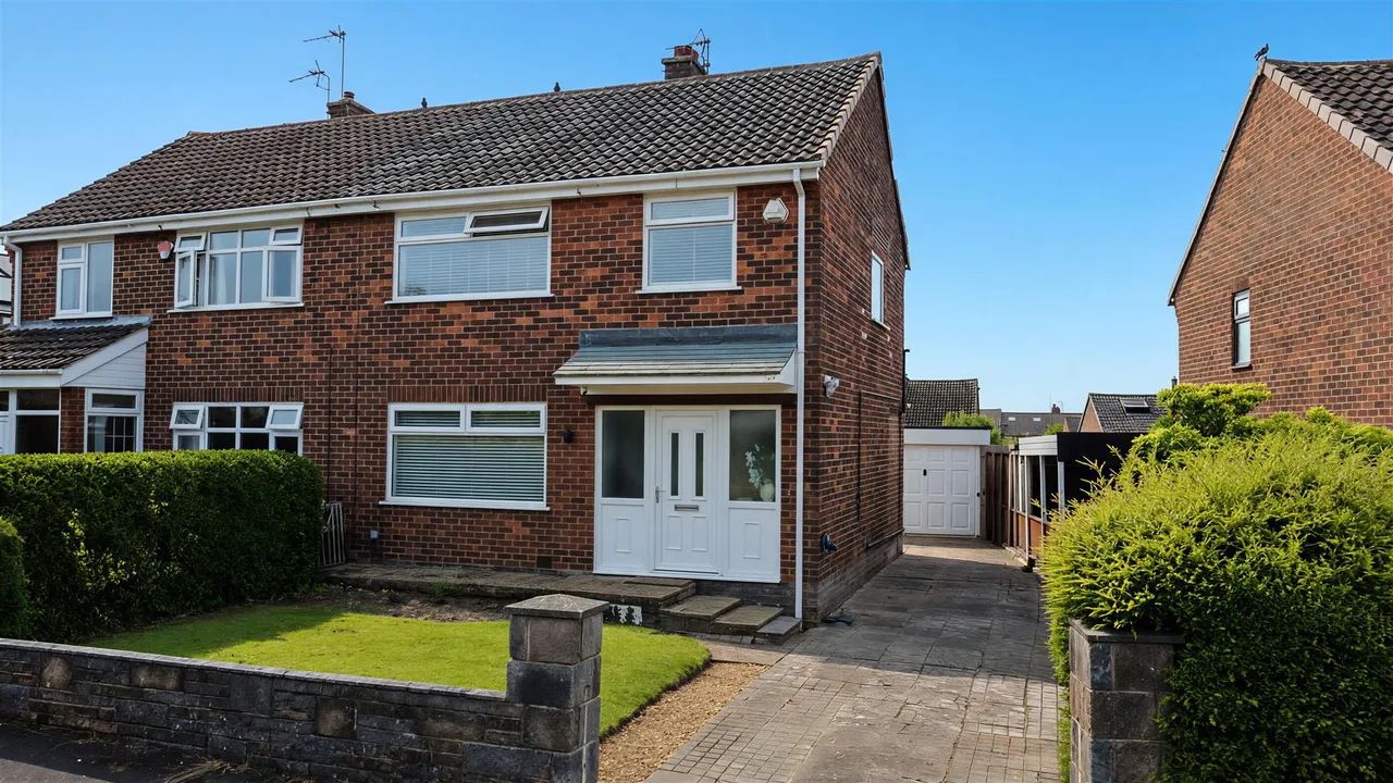3 bed house for sale, Eagle Crescent, Rainford, WA11