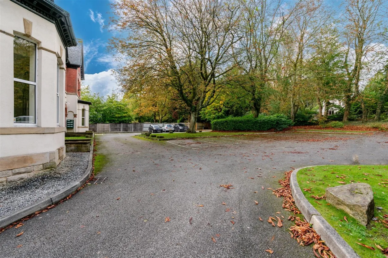 Neilston Rise, Bolton, BL1, photo 9