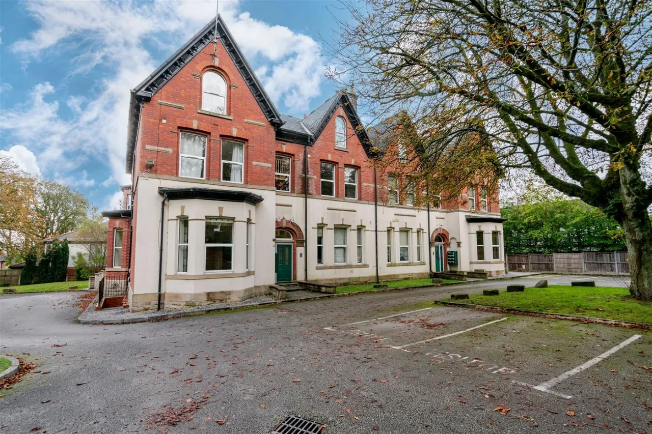 Neilston Rise, Bolton, BL1, photo 10
