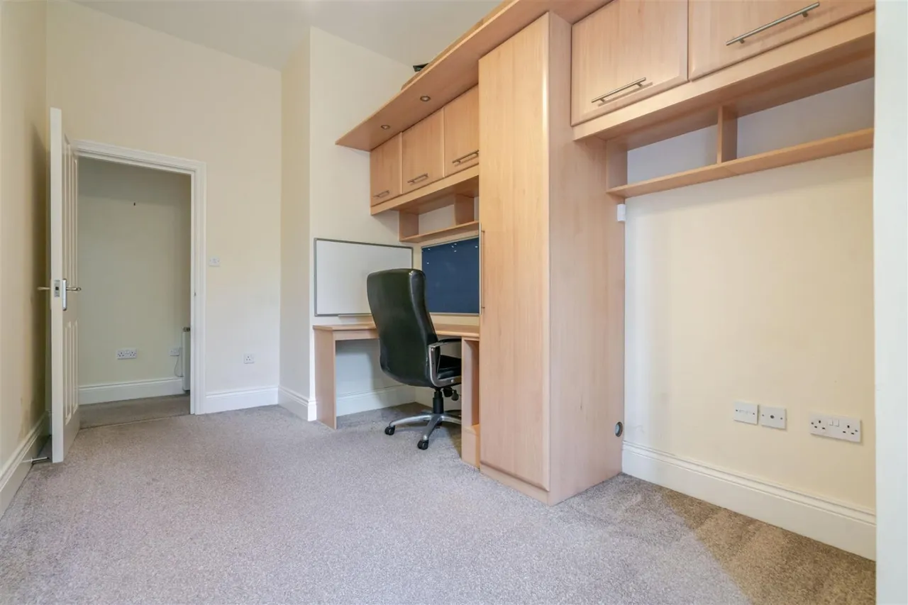 Neilston Rise, Bolton, BL1, photo 6