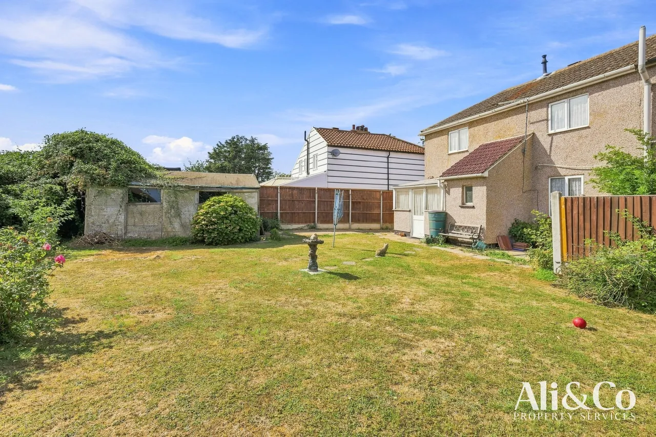 Southey Walk, Tilbury, Essex, RM18 8AT, photo 4