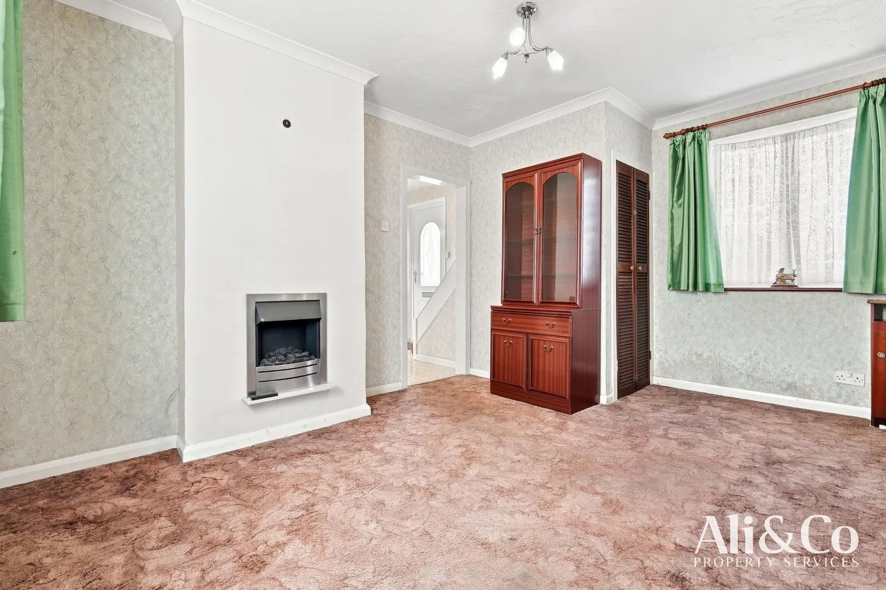Southey Walk, Tilbury, Essex, RM18 8AT, photo 9