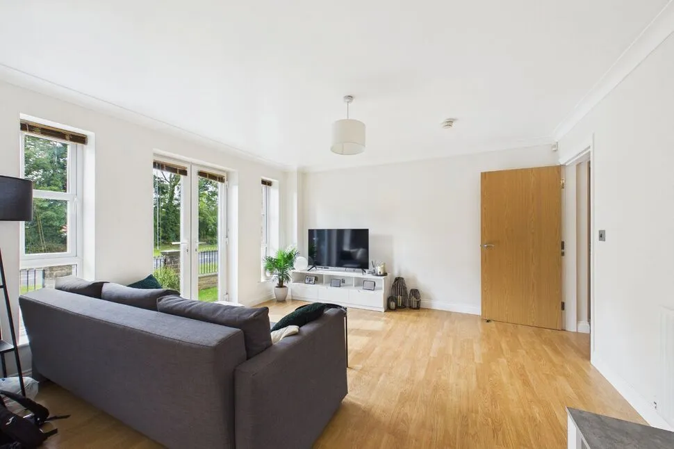 Ring Road, Seacroft, Leeds, LS14, photo 8