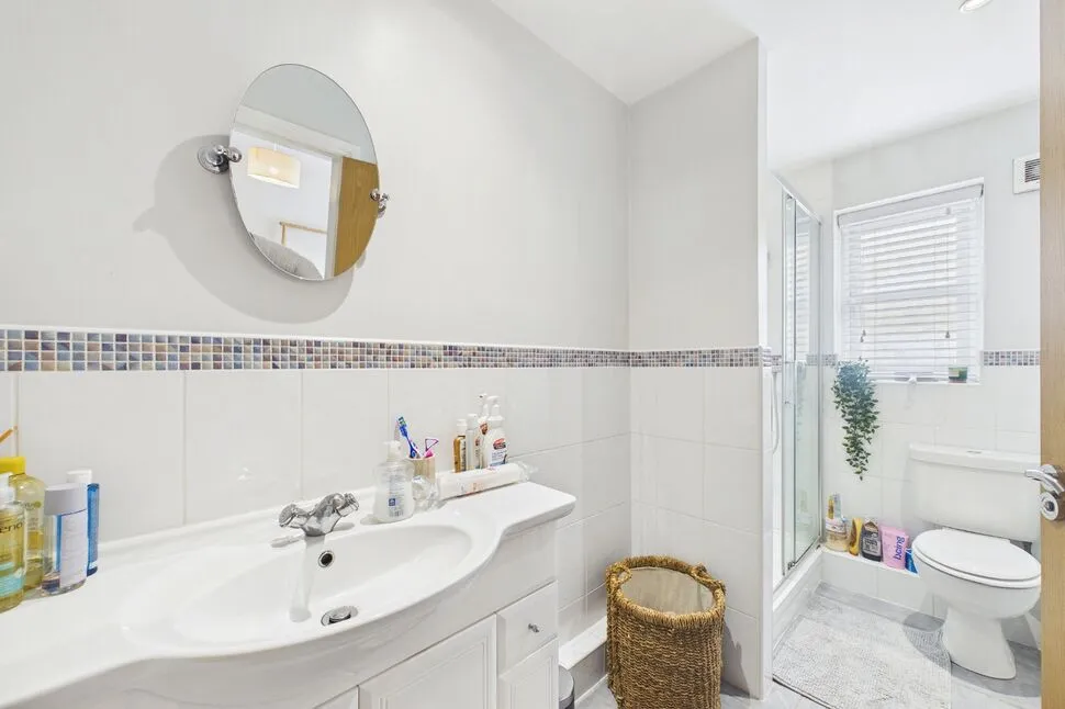 Ring Road, Seacroft, Leeds, LS14, photo 10