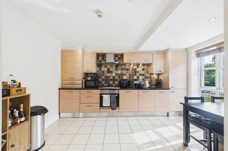 Ring Road, Seacroft, Leeds, LS14, photo 4