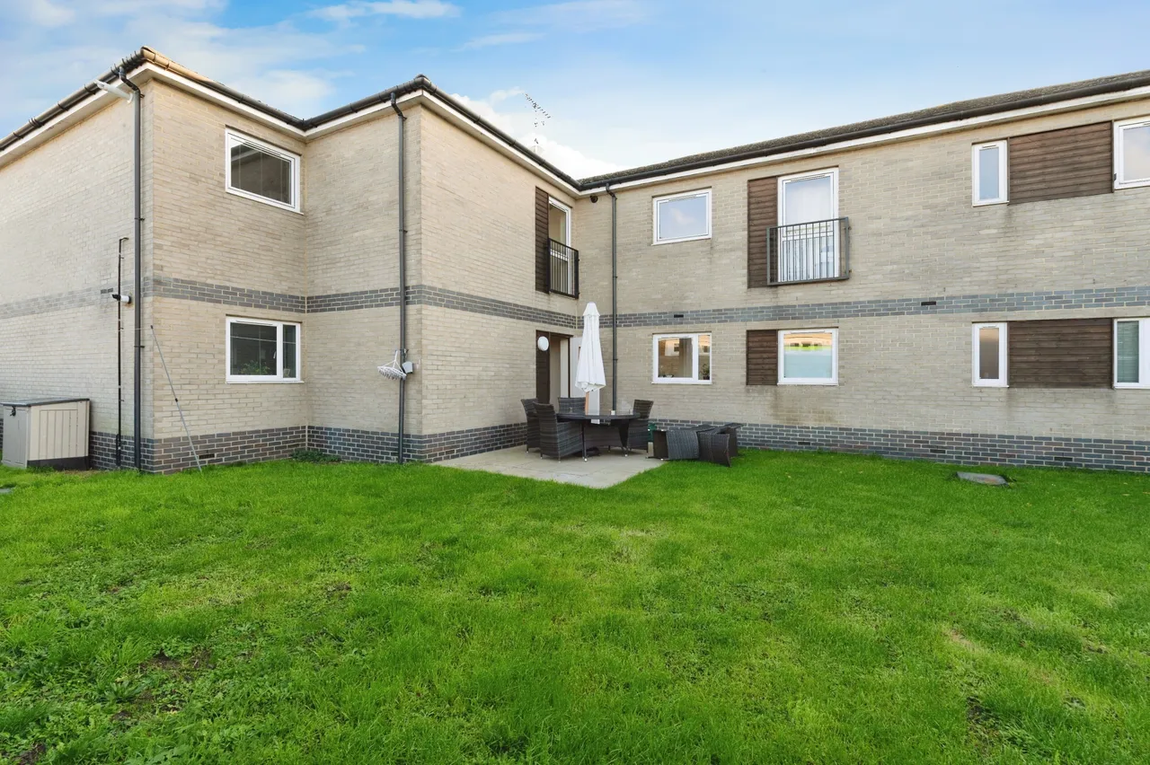 1 bed flat for sale — Redgrave Road, Basildon, Essex, SS16