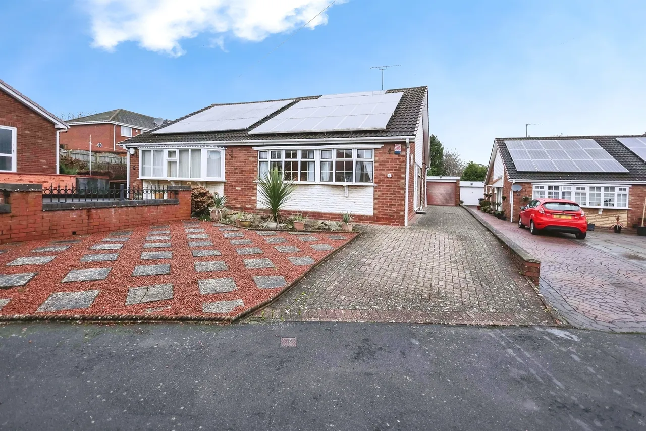2 bed house for sale — Romsley Road, Stourbridge