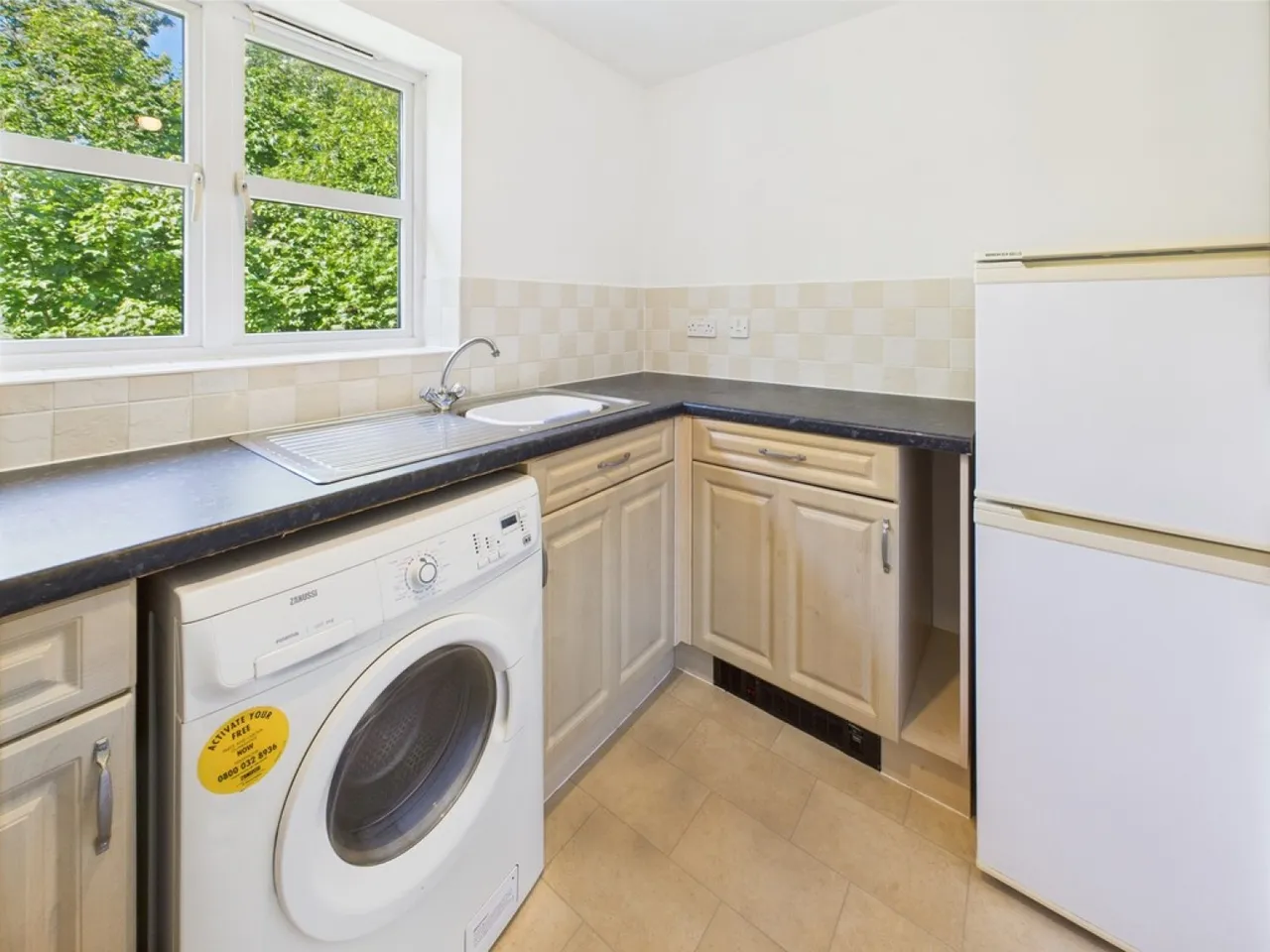 Sylvan Court, Plymouth, photo 4