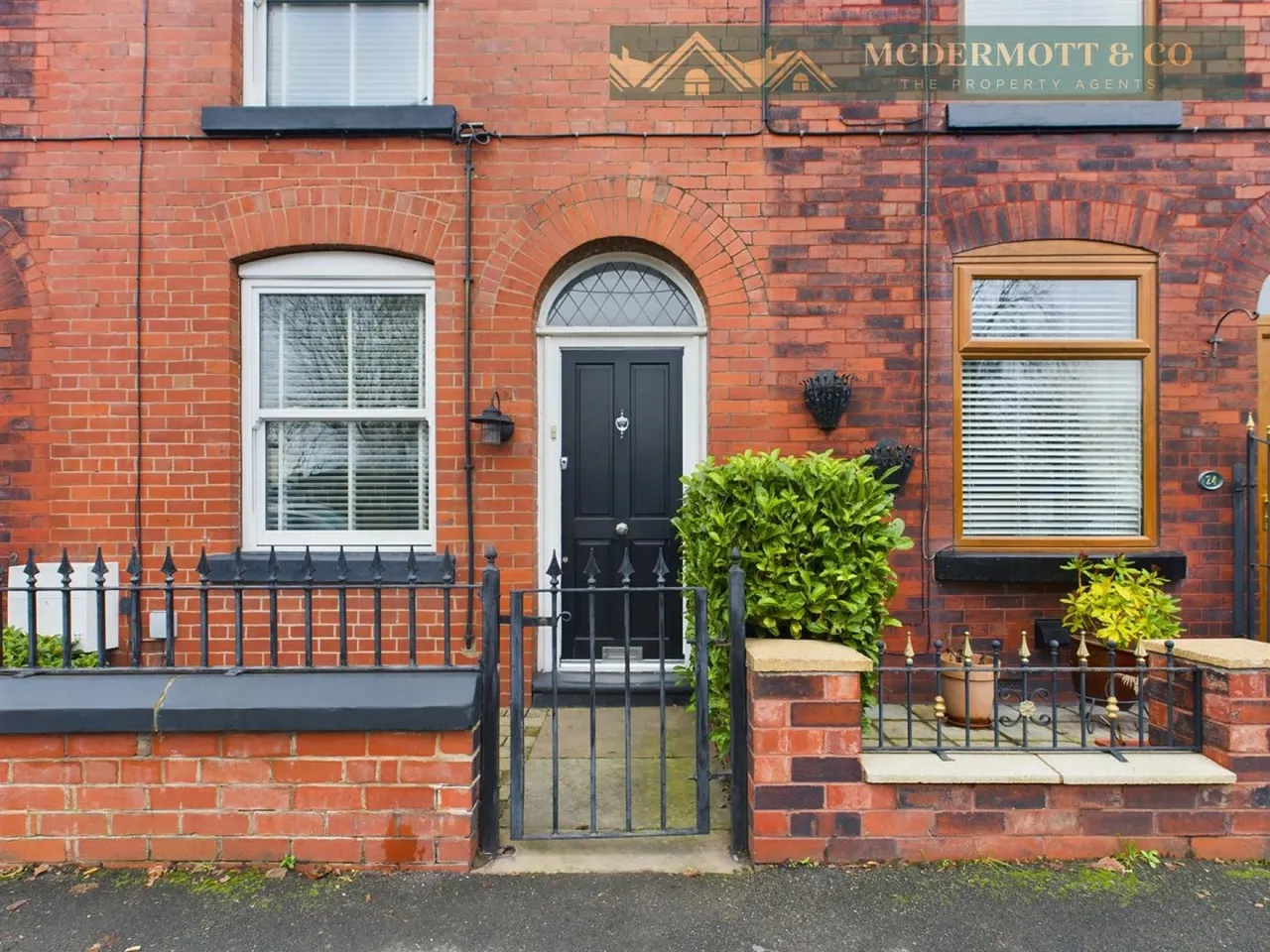 Ashton Road, Woodhouses Village, M35, photo 2