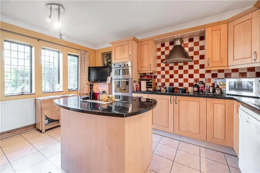 Colchester Road, Halstead, CO9, photo 17