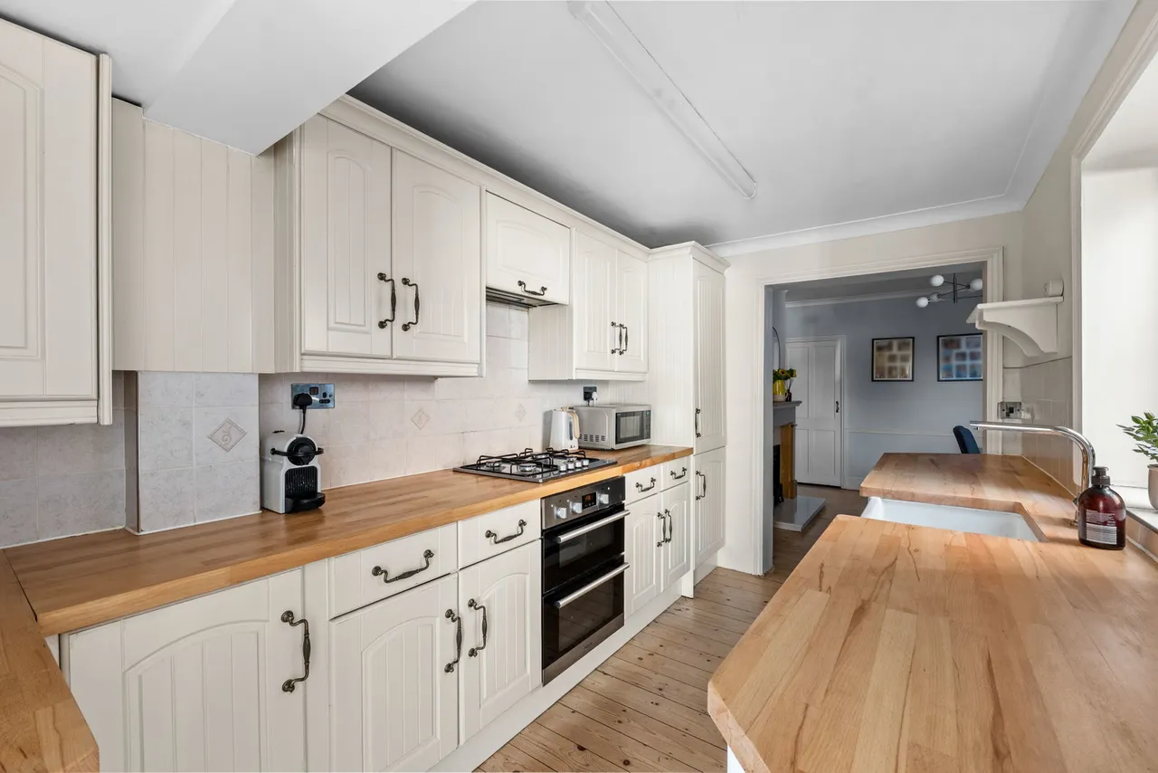 Upper Court Road, Epsom, Surrey, KT19 8RD, photo 5
