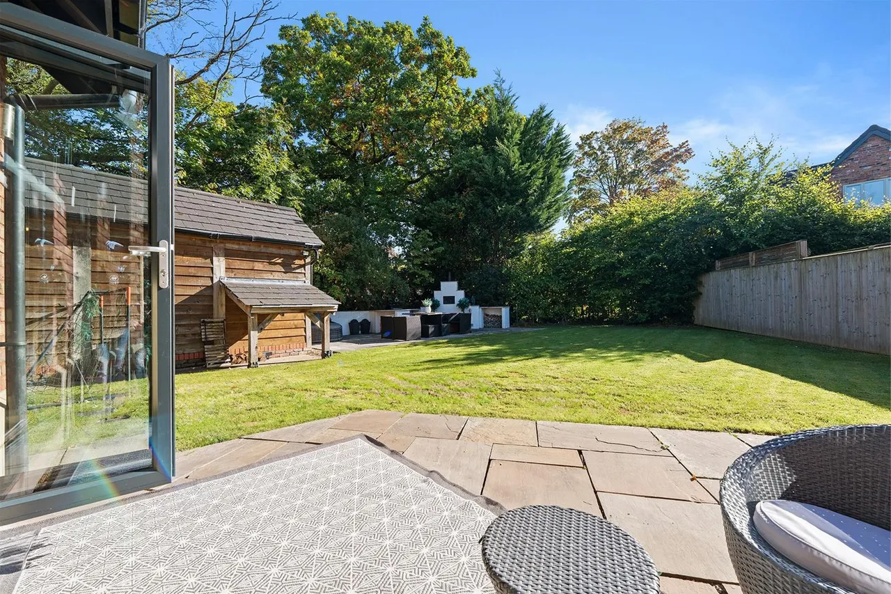Brocklehurst Drive, Prestbury, photo 26