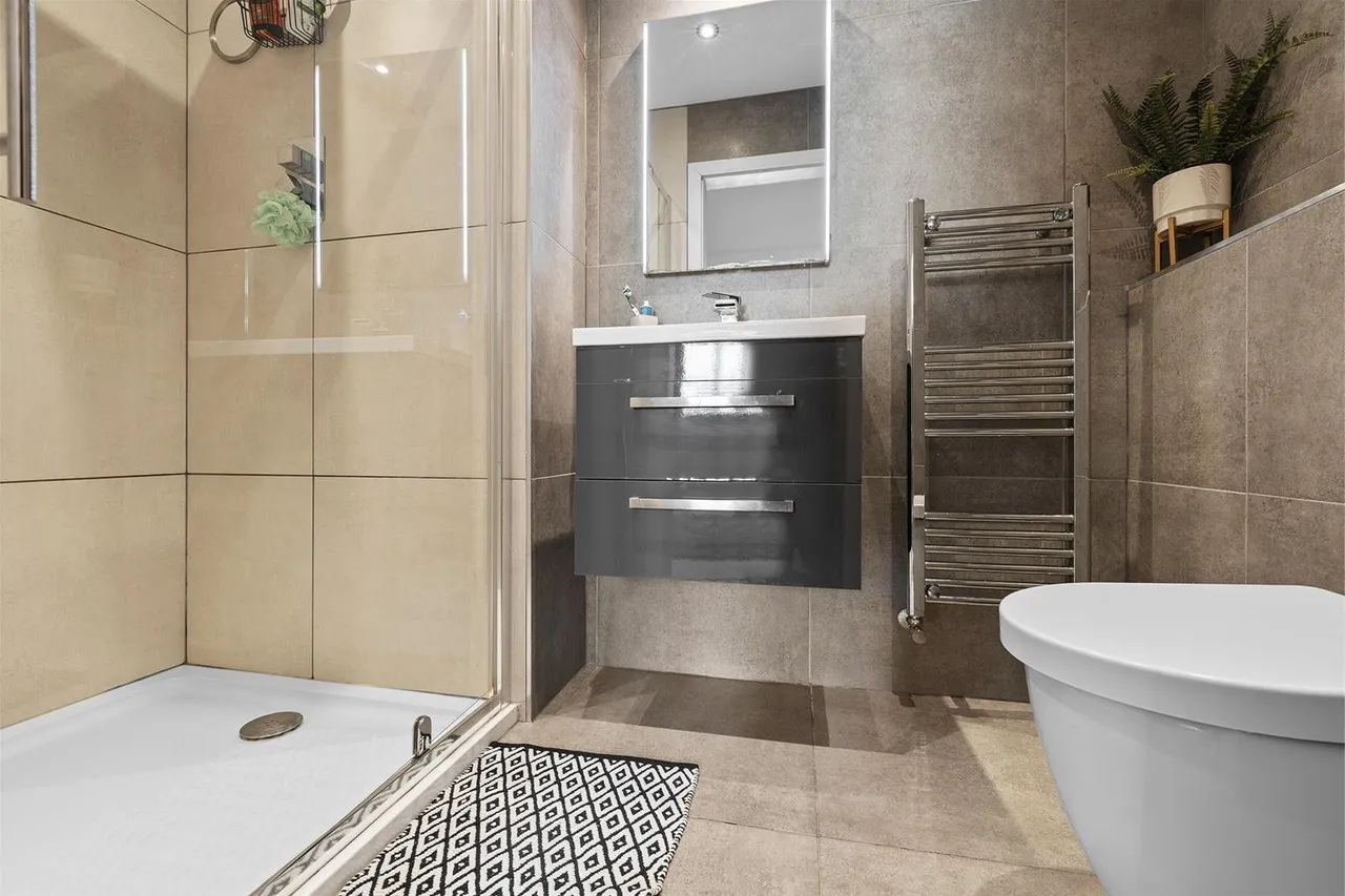 Brocklehurst Drive, Prestbury, photo 17