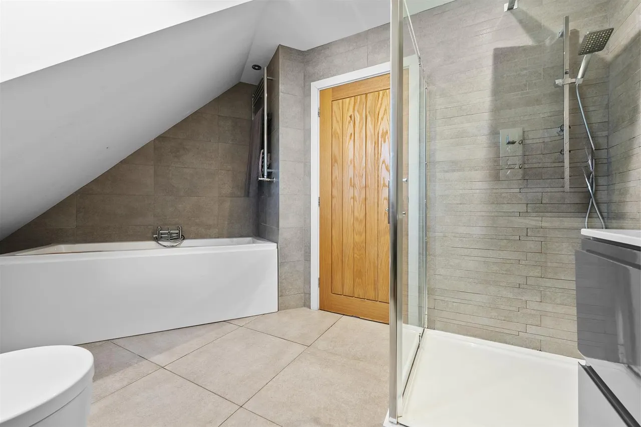 Brocklehurst Drive, Prestbury, photo 23