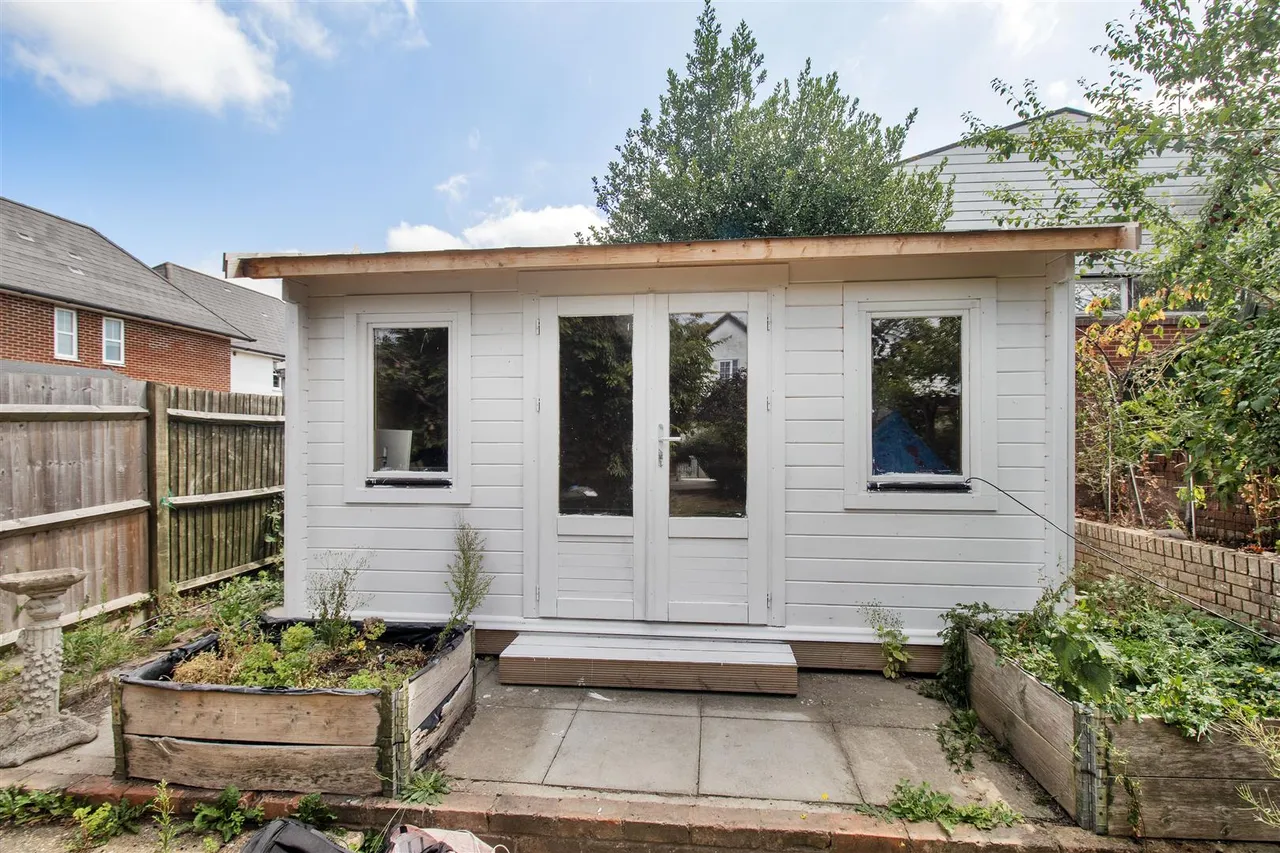 Maidstone Road, Paddock Wood, photo 17
