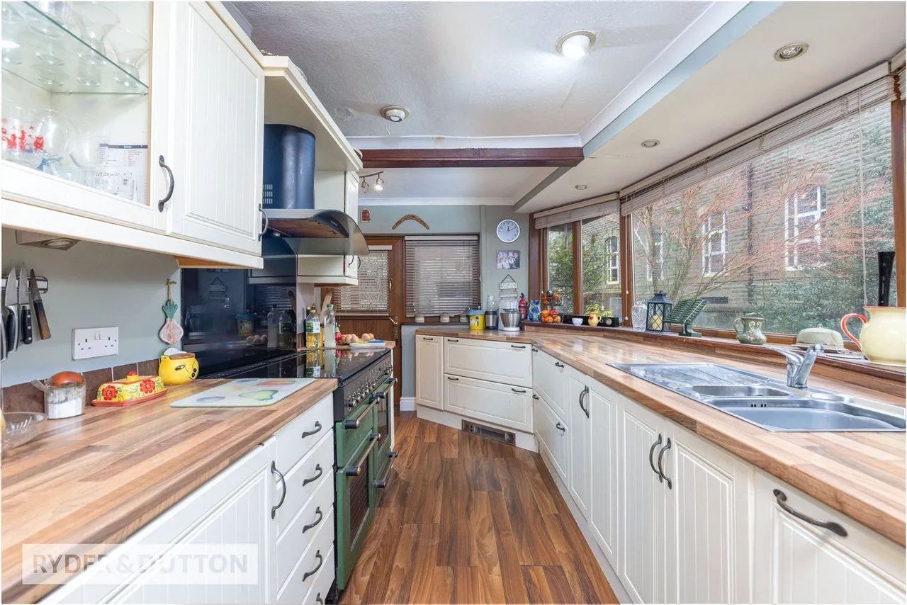 Burnley Road, Rawtenstall, BB4, photo 5